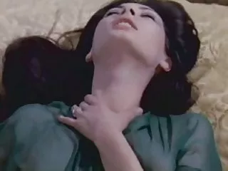 Edwige fenech - la signora gioca bene a scopa (1974) signora