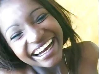 Uomo italiano casting di un peloso ebano ragazza pelosa casting peloso ebano