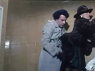 Barbara bouchet a 40 gradi all'ombra del lenzuolo 1976