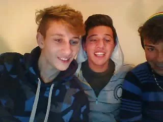 4 str8 ragazzi italiani vanno gay, divertirsi in cam (o sono gay?) divertimento in cam